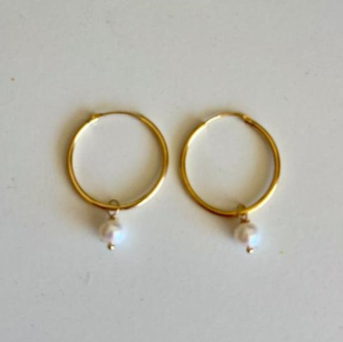 Argolla 29mm bañada en oro 18 quilates + perla cultivada de río