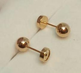 Abridores pelotita de 5mm con tuerca tope a presión. Bañadas en oro de 14 kilates